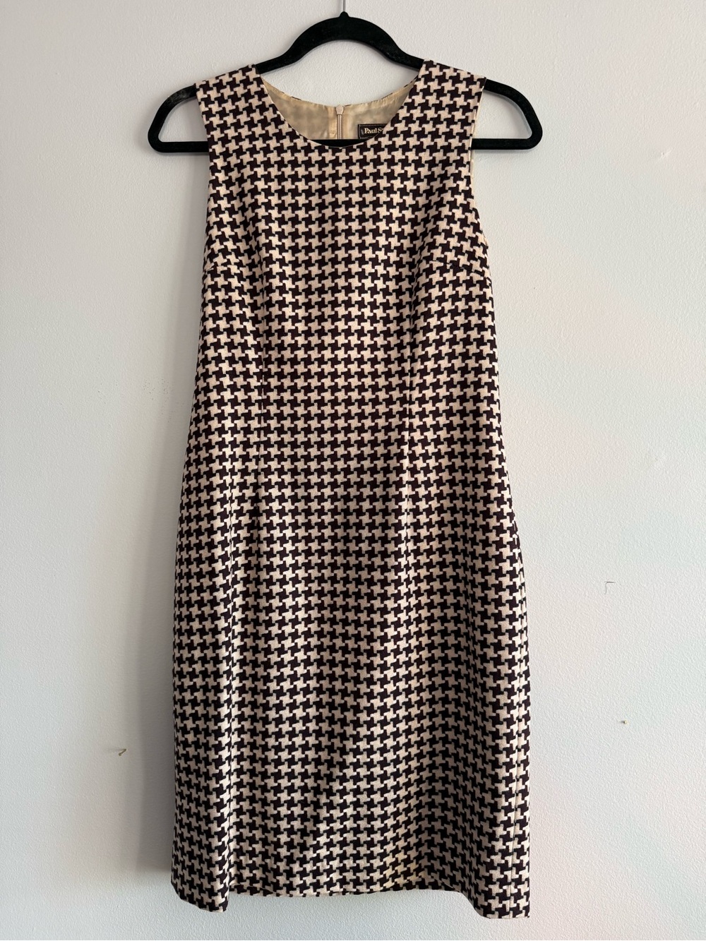 Paul Stuart Sleeveless Houndstooth Shift Dress in Dark Navy, Burgundy and Cream